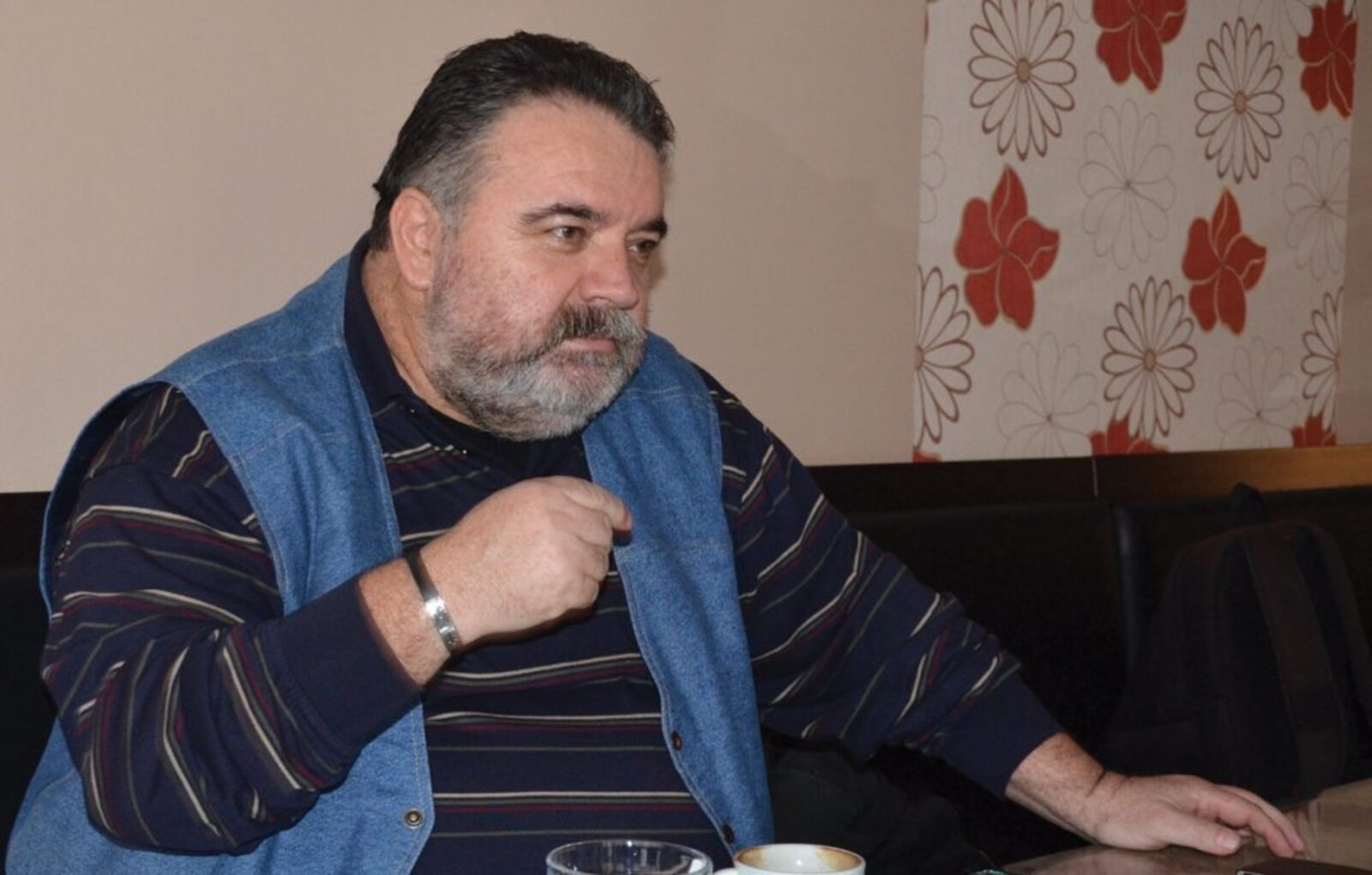 Бубо: Маричиќ за да ги намали трошоците за храна нека јаде во собранието или во владата